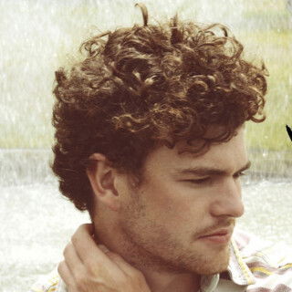 Vance Joy profile