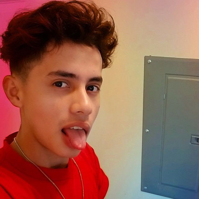 Esta noche (Official Letra)